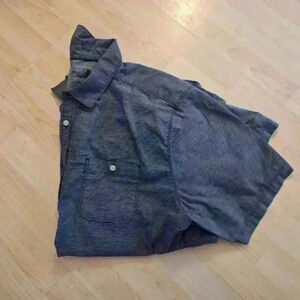 The north face short sleeve button down shirt size xxl